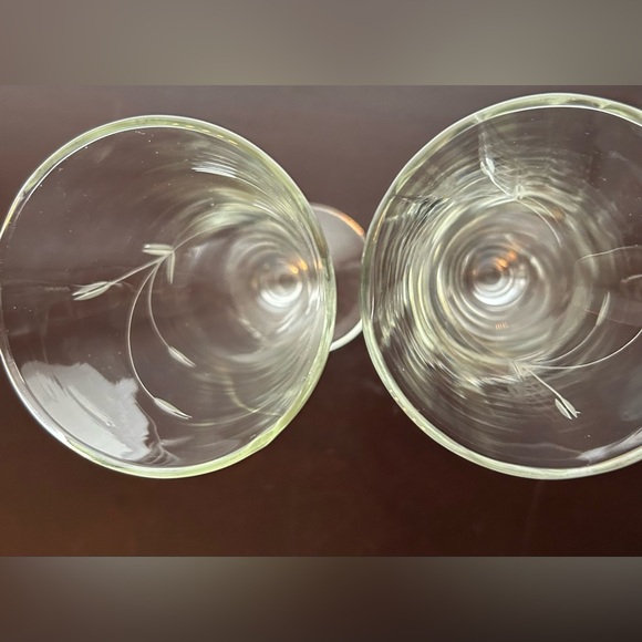 2 Fostoria etched, wheat pattern, Pilsner glasses. - Picture 5 of 9